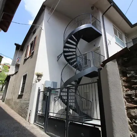 Fuoco Con Balconcino Appartement Colazza